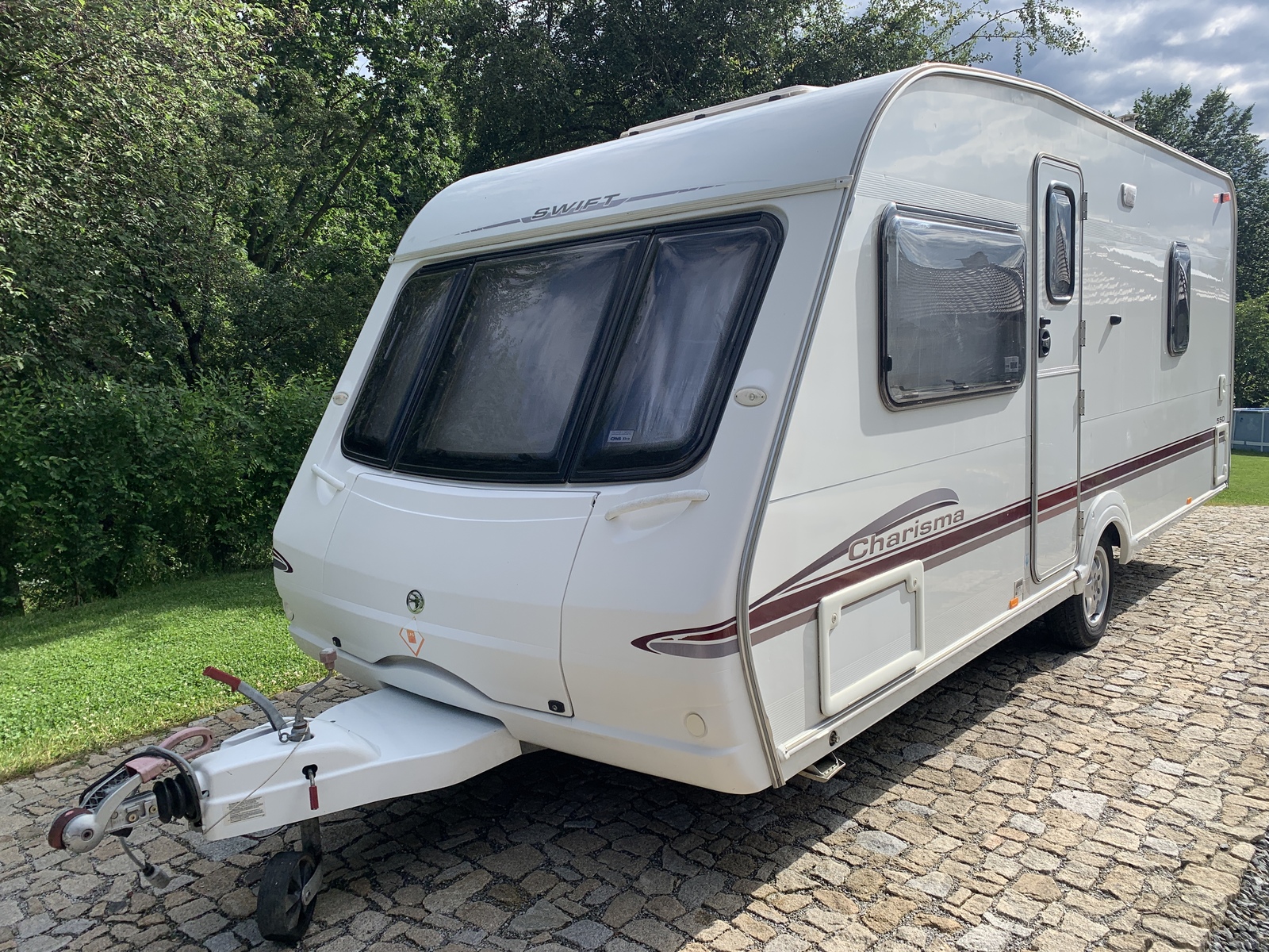 Swift Charisma 550